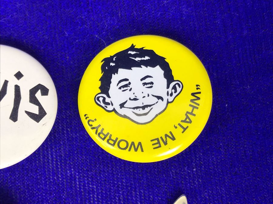 Michael Jackson King Of Pop Pin, Collectible Buttons: MTV Beavis And Butt-Head, Madonna, Blues Brothers And Texaco Pocket Watch [Photo 6]