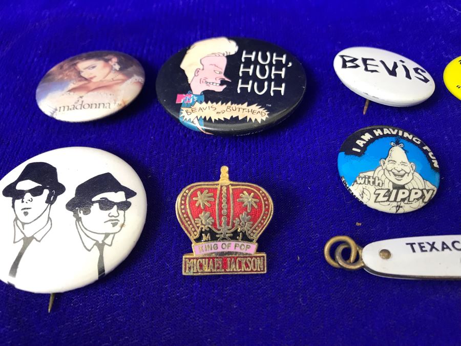 Michael Jackson King Of Pop Pin, Collectible Buttons: MTV Beavis And Butt-Head, Madonna, Blues Brothers And Texaco Pocket Watch [Photo 2]