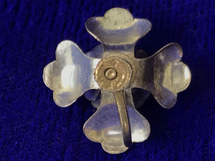 Vintage Pair Of Sterling Silver Screw Back Earrings 4.8g [Photo 4]