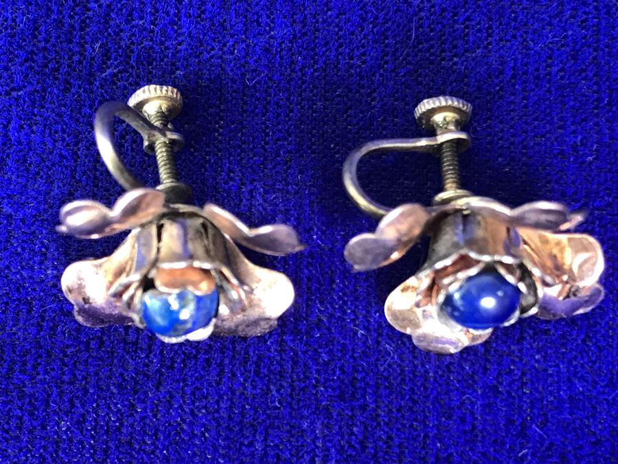Vintage Pair Of Sterling Silver Screw Back Earrings 4.8g [Photo 3]
