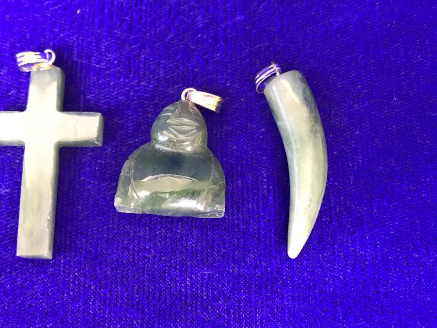 JUST ADDED - Various Pendants And Rings Including Carved Jade Pendants Some With 18K Gold Bales [Photo 7]