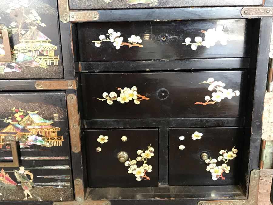 Stunning Antique Japanese Mother Of Pearl Inlay Tansu Chest Cabinet - See Details [Photo 20]