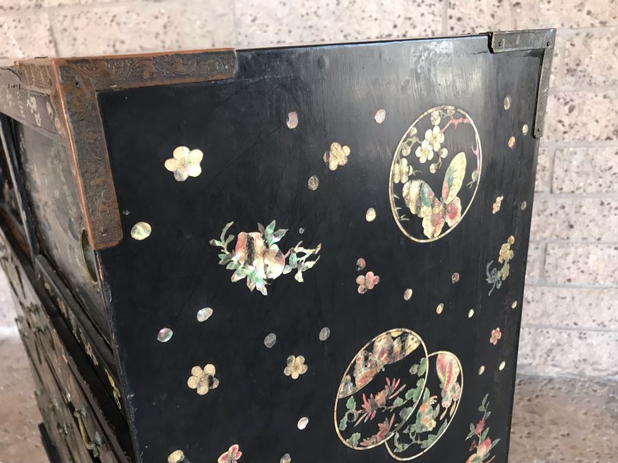 Stunning Antique Japanese Mother Of Pearl Inlay Tansu Chest Cabinet - See Details [Photo 33]