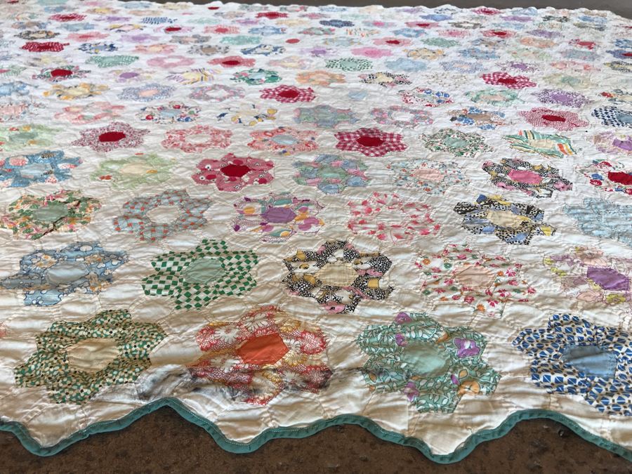Vintage Quilt 81' X 71' [Photo 6]