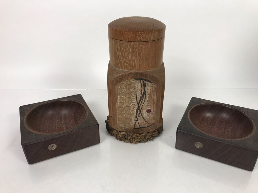 Vintage Carved Wooden Lidded Container Thermos With 4-Panel Scenes And Pair Of Wooden Bowls [Photo 2]