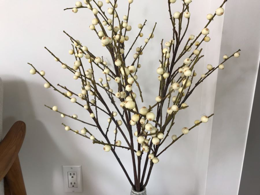 Decorative Vase With Faux Plants [Photo 4]