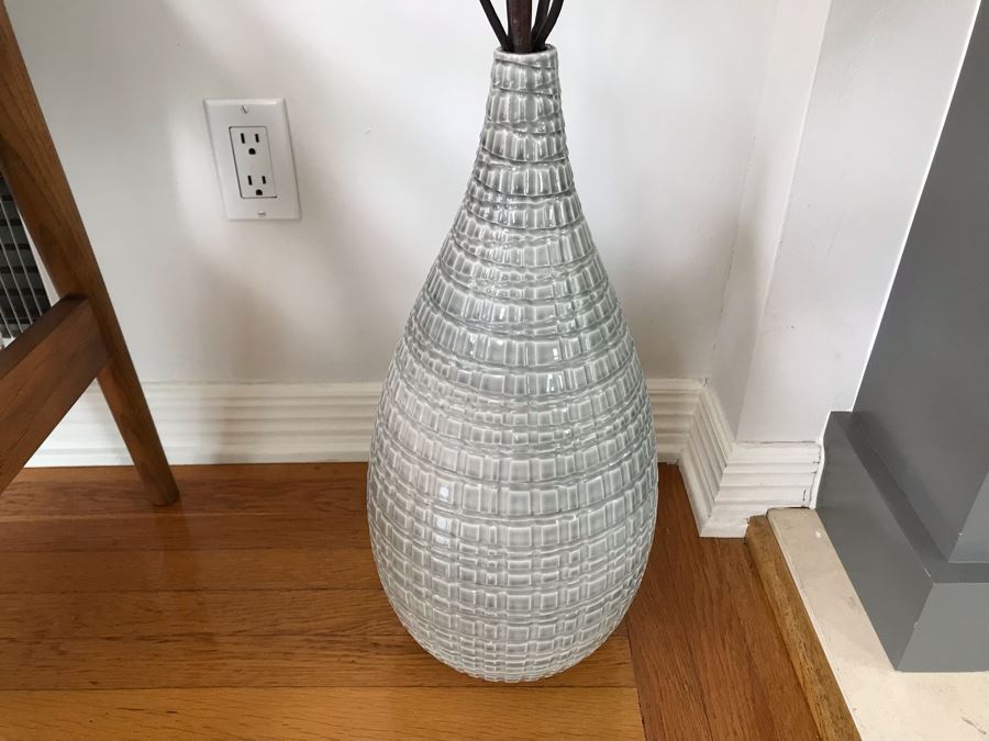 Decorative Vase With Faux Plants [Photo 3]