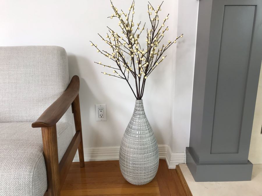 Decorative Vase With Faux Plants [Photo 2]