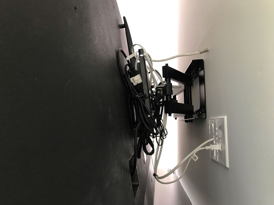 2018 SONY 85' 4K Ultra HD Smart LED TV XBR-85X850F With Metal Wall Mounting Swing Arm Brackets Retailed For $3,999 [Photo 13]