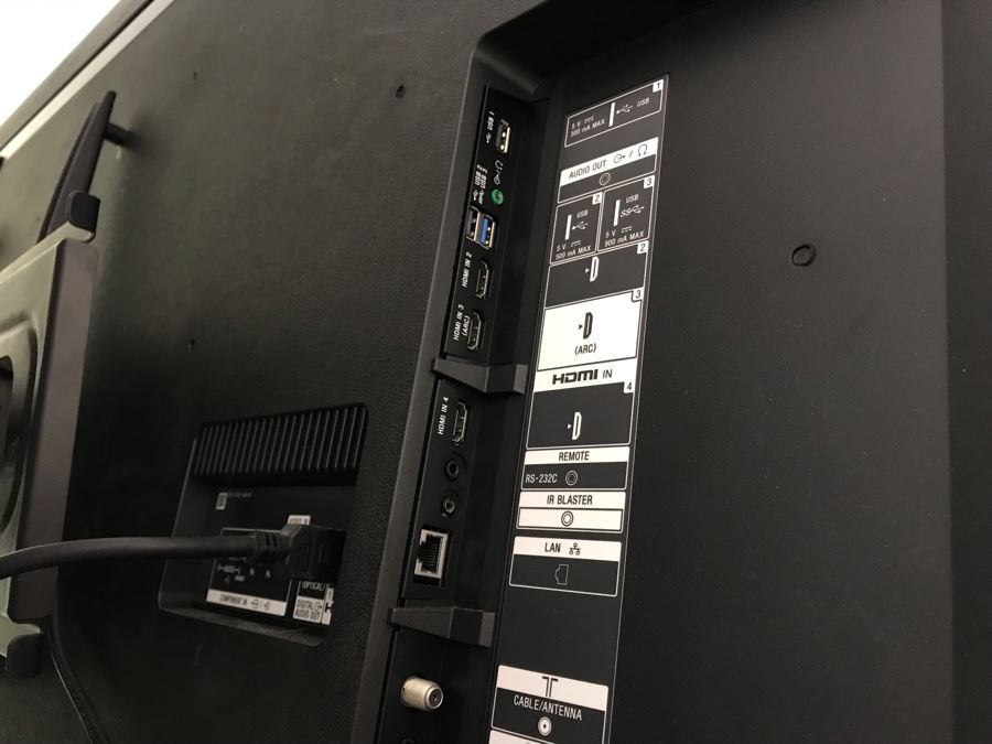 2018 SONY 85' 4K Ultra HD Smart LED TV XBR-85X850F With Metal Wall Mounting Swing Arm Brackets Retailed For $3,999 [Photo 8]