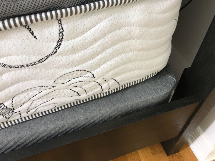 Aspenhome Black Wooden Bed With Mattress And Box Spring 80 X 76 - USB Ports On Both Sides Of Headboard [Photo 15]