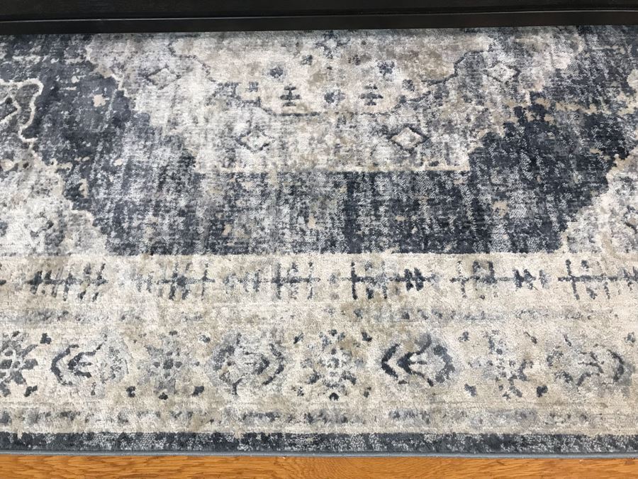 Surya Synthetic Area Rug 5'3' X 7'3' [Photo 5]