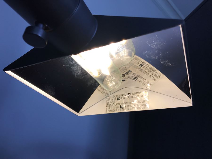 Metal Adjustable Desk Lamp [Photo 6]