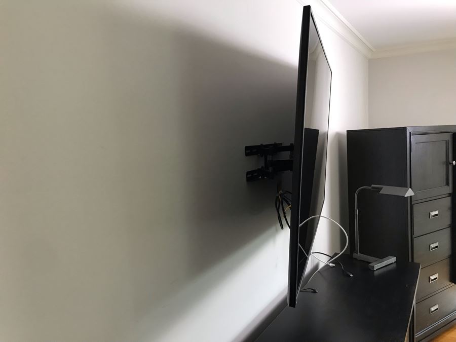 LG 65UH6150: 65-inch 4K UHD HDR Smart LED TV With Metal Wall Mounting Bracket Retails For $1,690 [Photo 13]