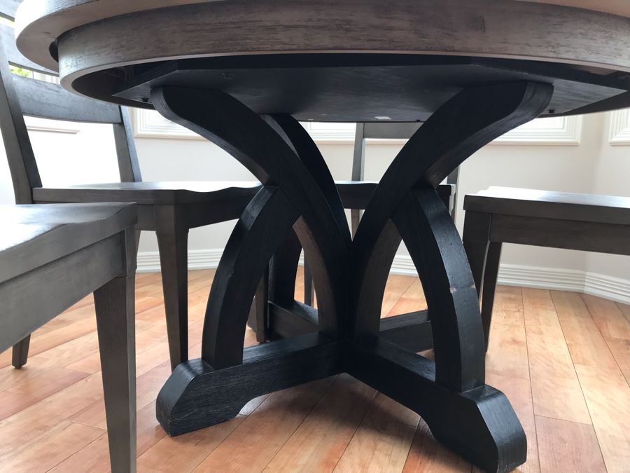 Hooker Furniture Round Dining Table With (4) Chairs, (4) Mats And Metal Centerpiece 54D X 31H [Photo 8]