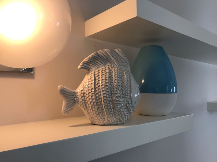 2-Piece Home Decor Lot With Fish Sculpture And Vase [Photo 3]