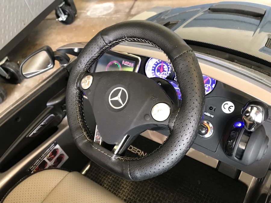 Mercedes SLS AMG Toy Battery Powered Kids Car With Remote [Photo 7]