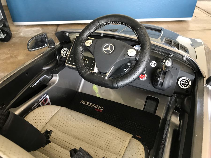 Mercedes SLS AMG Toy Battery Powered Kids Car With Remote [Photo 14]