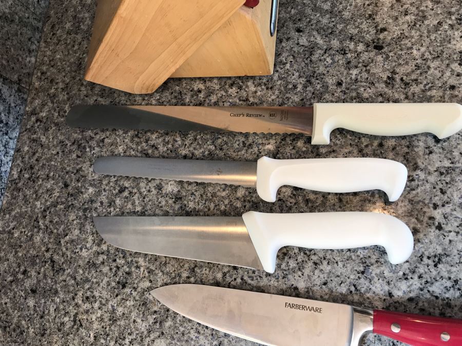 Farberware Knife Set With Wooden Knife Holder And (3) White Handled Knives [Photo 7]