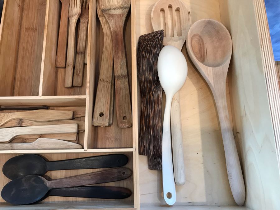 Various Wooden Utensils And Bamboo Silverware Tray [Photo 5]