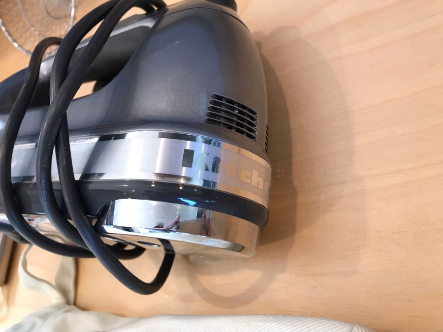 KitchenAid 9-Speed Hand Mixer [Photo 3]