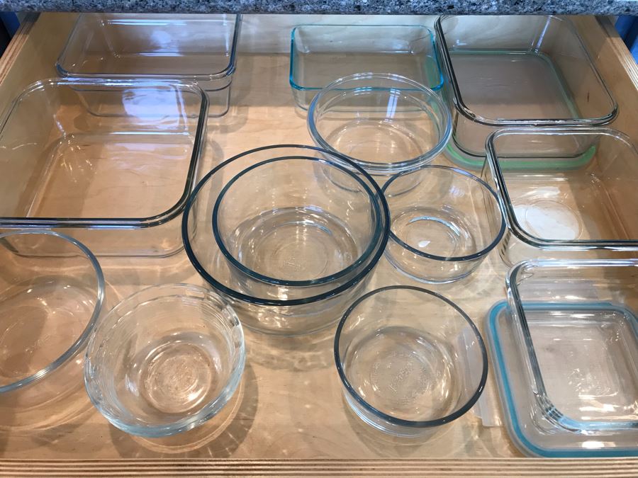 4 Drawers Of Various Glass Pyrex Baking Dishes, Tupperware, Colander