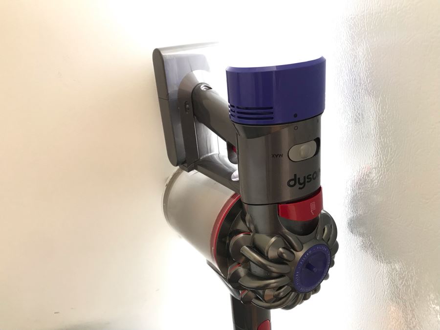 Dyson Vacuum Cleaner Model PM8-US-JHB7725A [Photo 3]