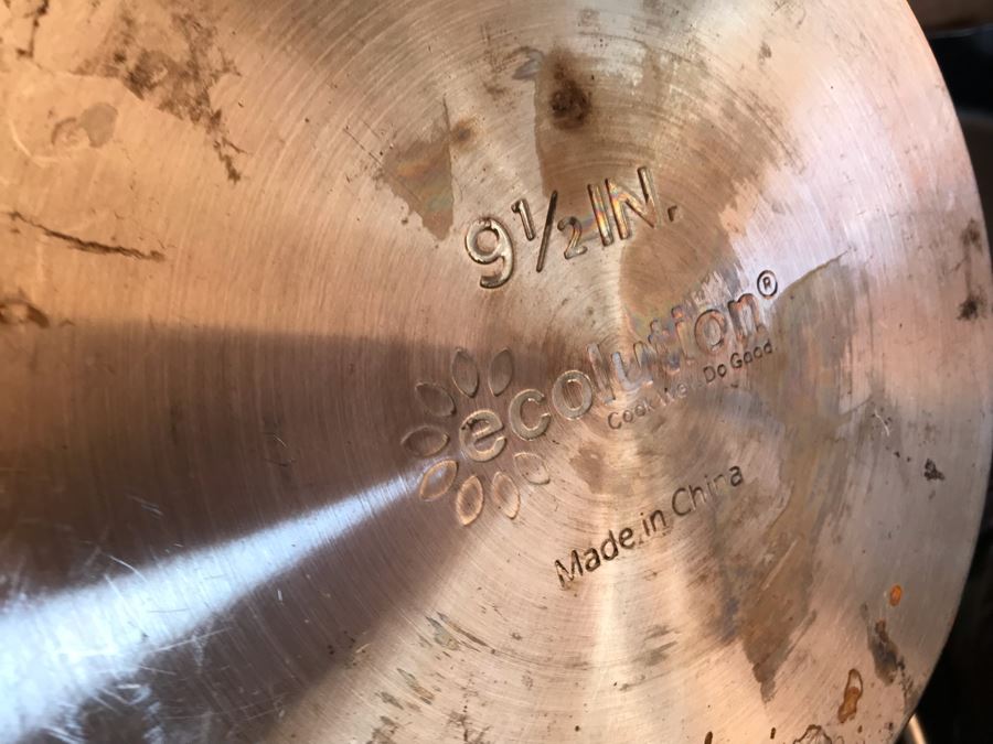 Just Added - Large Box Of Various Pots And Pans Including Lodge Cast Iron Skillet, Cuisinart Stainless Skillet, Ecolution Stainless Pots - See Photos [Photo 8]