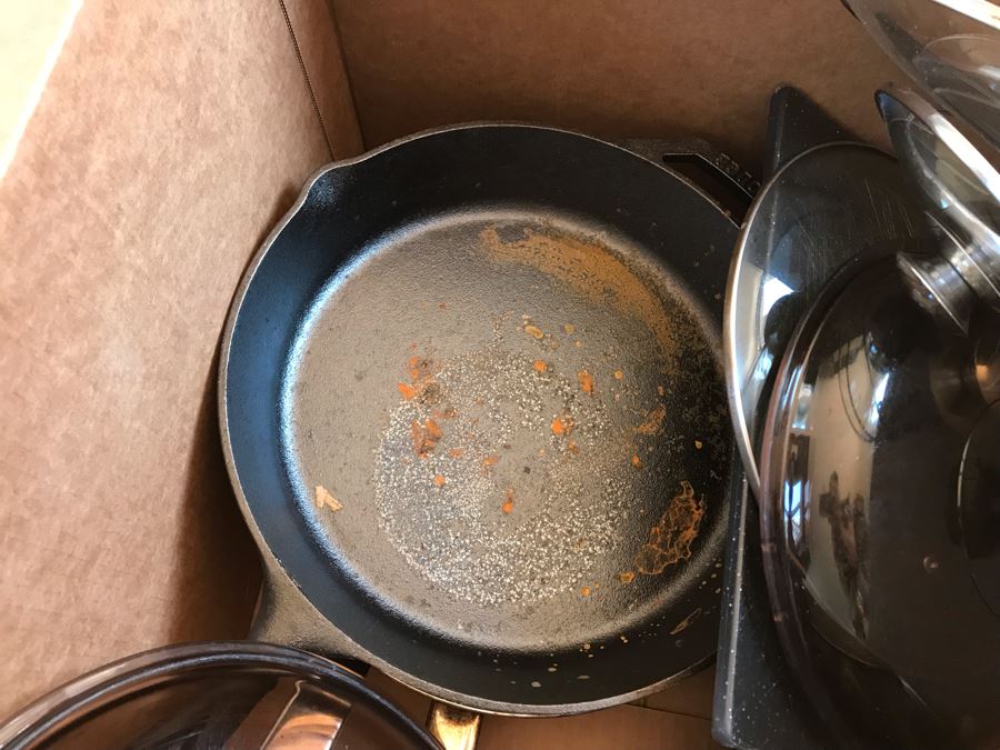 Just Added - Large Box Of Various Pots And Pans Including Lodge Cast Iron Skillet, Cuisinart Stainless Skillet, Ecolution Stainless Pots - See Photos [Photo 9]