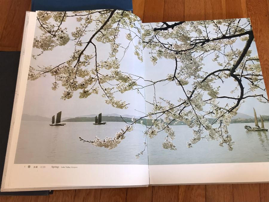 Just Added - (4) Coffee Table Books: The World Series By Josh Leventhal, Chronicles Of America, 75 Years Of Caterpillar And China Scenes [Photo 23]