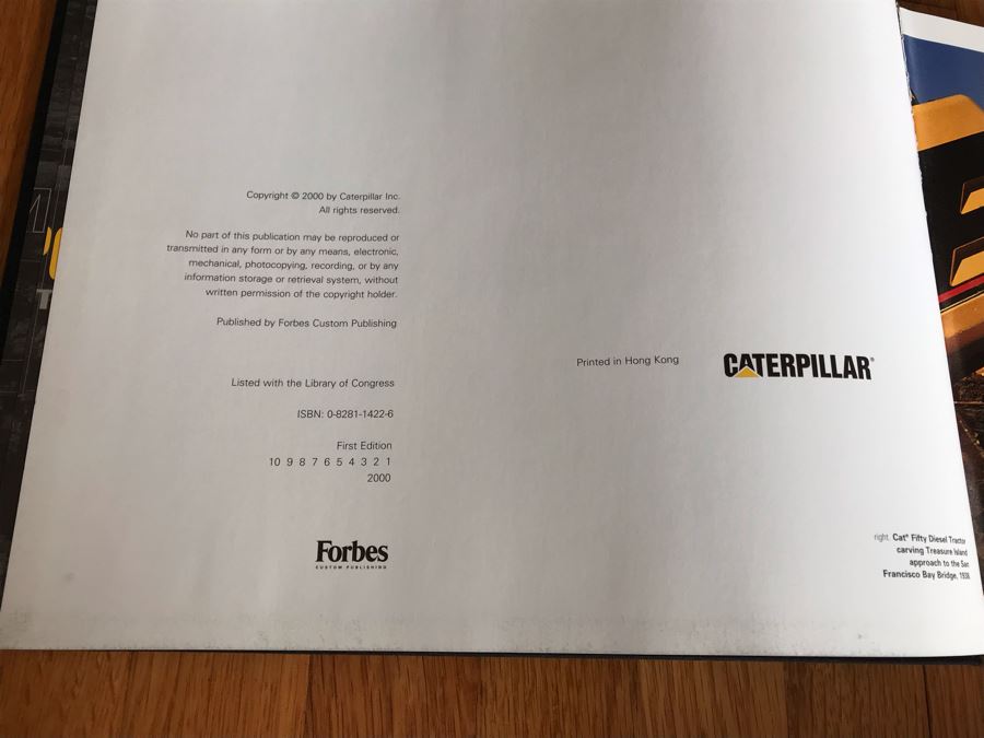 Just Added - (4) Coffee Table Books: The World Series By Josh Leventhal, Chronicles Of America, 75 Years Of Caterpillar And China Scenes [Photo 11]