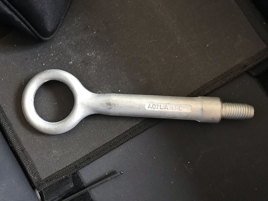 Just Added - Land Rover Car Luggage Box, Land Rover Tire Detailer & Wheel Cleaner Kit, Maguiar's Ultimate Compound And Eye Bolt [Photo 8]