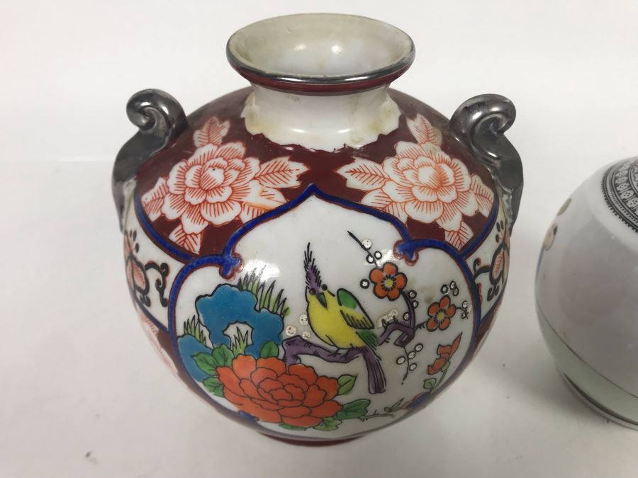 JUST ADDED - Vintage Chinese Vase (R) And Vintage Hand Painted Japanese Gold Castle Vase [Photo 10]