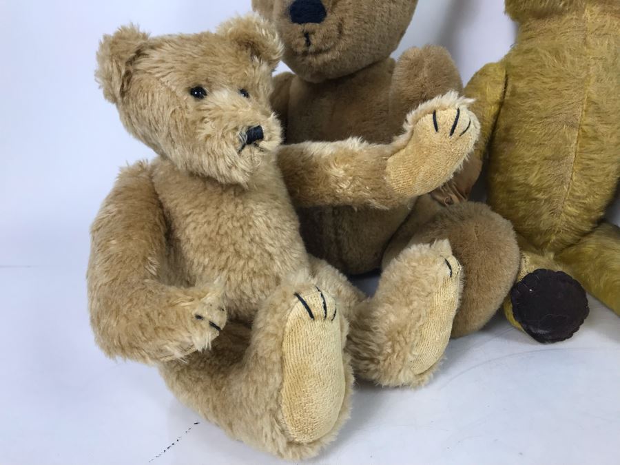 JUST ADDED - Jointed Stuffed Teddy Bear Lot Featuring Two Older Bears [Photo 10]
