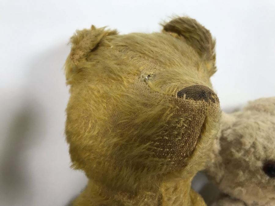 JUST ADDED - Jointed Stuffed Teddy Bear Lot Featuring Two Older Bears [Photo 8]