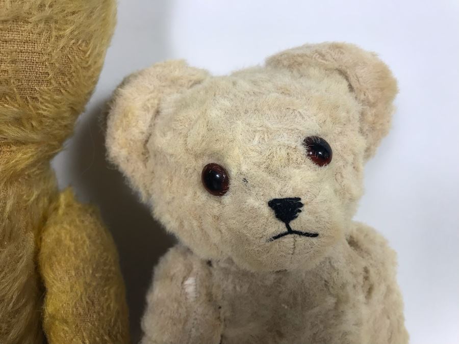 JUST ADDED - Jointed Stuffed Teddy Bear Lot Featuring Two Older Bears [Photo 4]