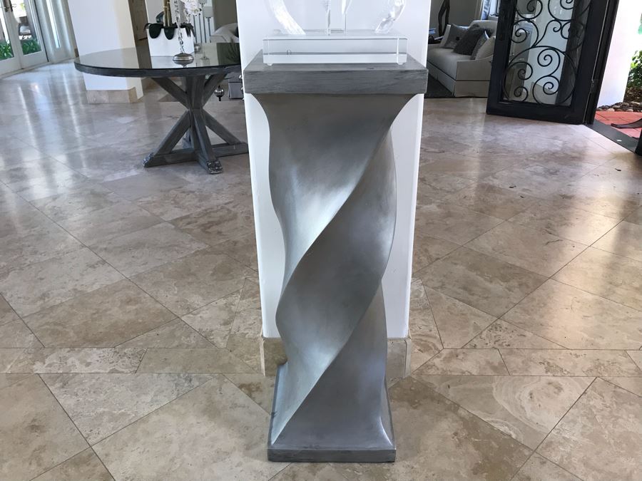 Silver Tone Twist Design Pedestal Table Sculpture Stand 42'H X 14' X 14' [Photo 3]