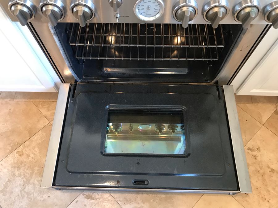 Thermador Professional 36' Freestanding 6-Burner Gas Range Stainless Steel Retailed Over $7,000 [Photo 15]
