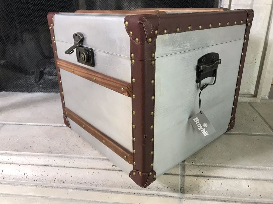 Broyhill Metal, Wood And Leather Box 16' X 16' X 16' [Photo 2]