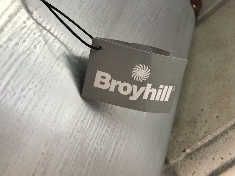 Broyhill Metal, Wood And Leather Box 16' X 16' X 16' [Photo 4]