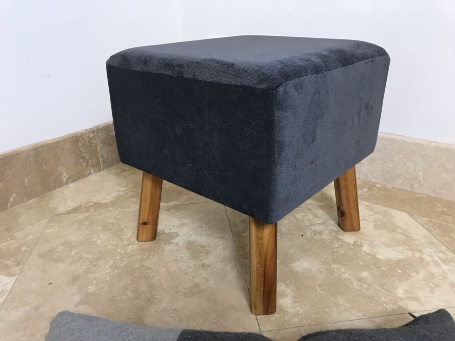 Upholstered Stool With Wooden Legs And Designer Throw Pillow With Belt [Photo 6]