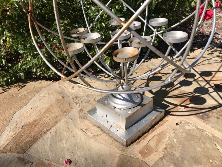 Outdoor Metal Candelabra Spherical Sculpture [Photo 3]