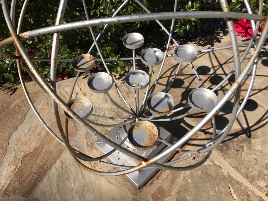 Outdoor Metal Candelabra Spherical Sculpture [Photo 4]