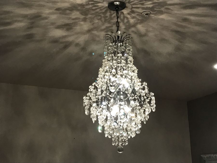 Crystal And Chrome Contemporary Chandelier [Photo 13]
