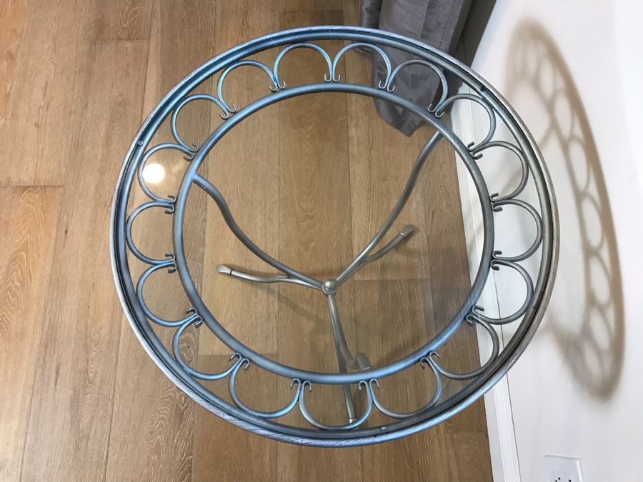 Silver Metal Round Cafe Side Table 23'R X 25'H [Photo 4]