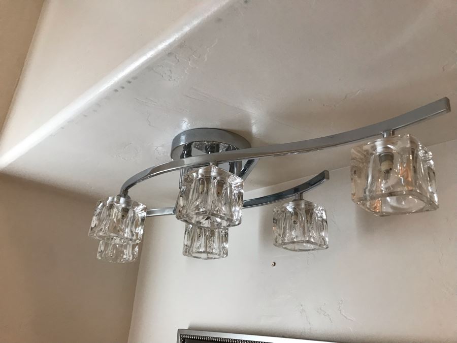 Modern Chrome And Glass Vanity Light Fixture 32'L X 12'W [Photo 3]