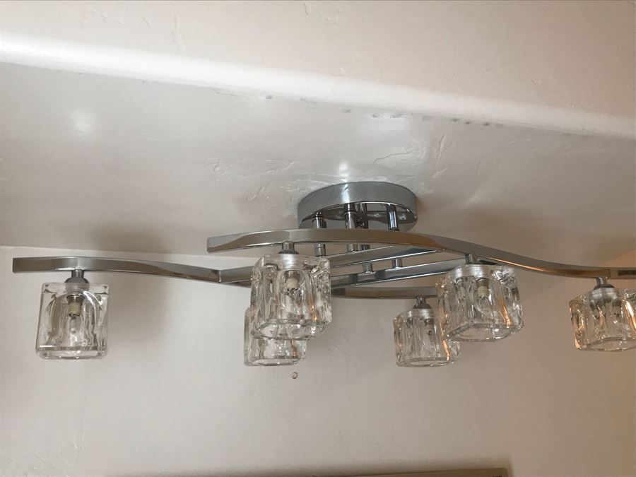 Modern Chrome And Glass Vanity Light Fixture 32'L X 12'W [Photo 5]