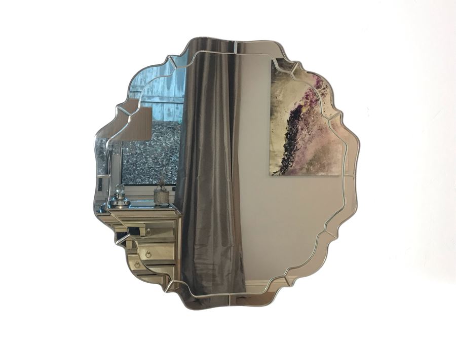 Designer Wall Mirror 32' X 32' [Photo 2]