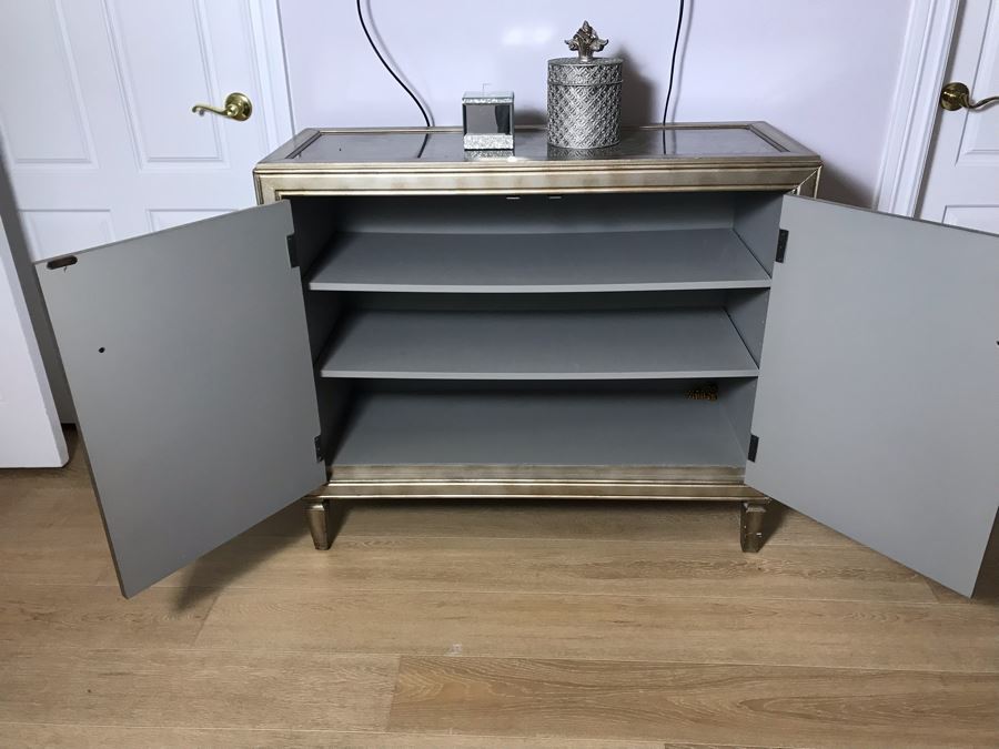 2-Door Contemporary Cabinet With Pair Of Decorative Boxes On Top [Photo 10]