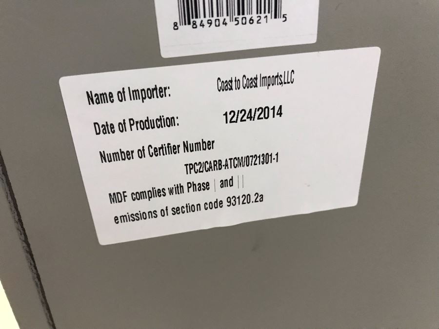 2-Door Contemporary Cabinet With Pair Of Decorative Boxes On Top [Photo 13]